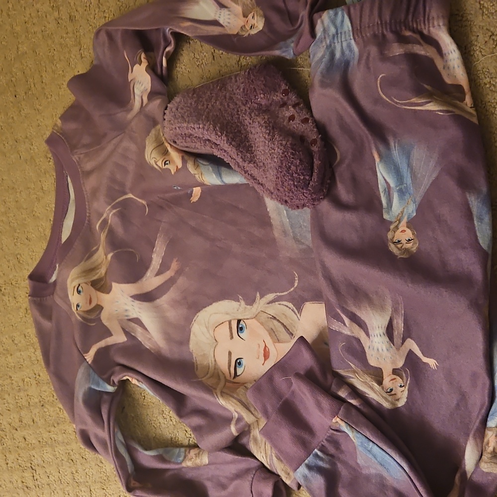 Purple Frozen Elsa pajamas With Grippy Socks